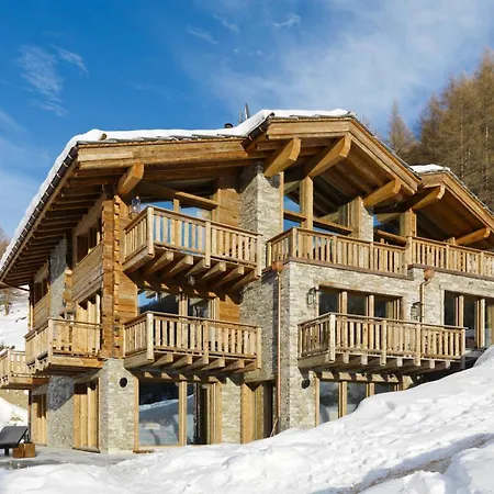 Beautiful Chalet For Your Holiday - What'app - 0034-635-520-036 - For Reservations! Vakantiehuis